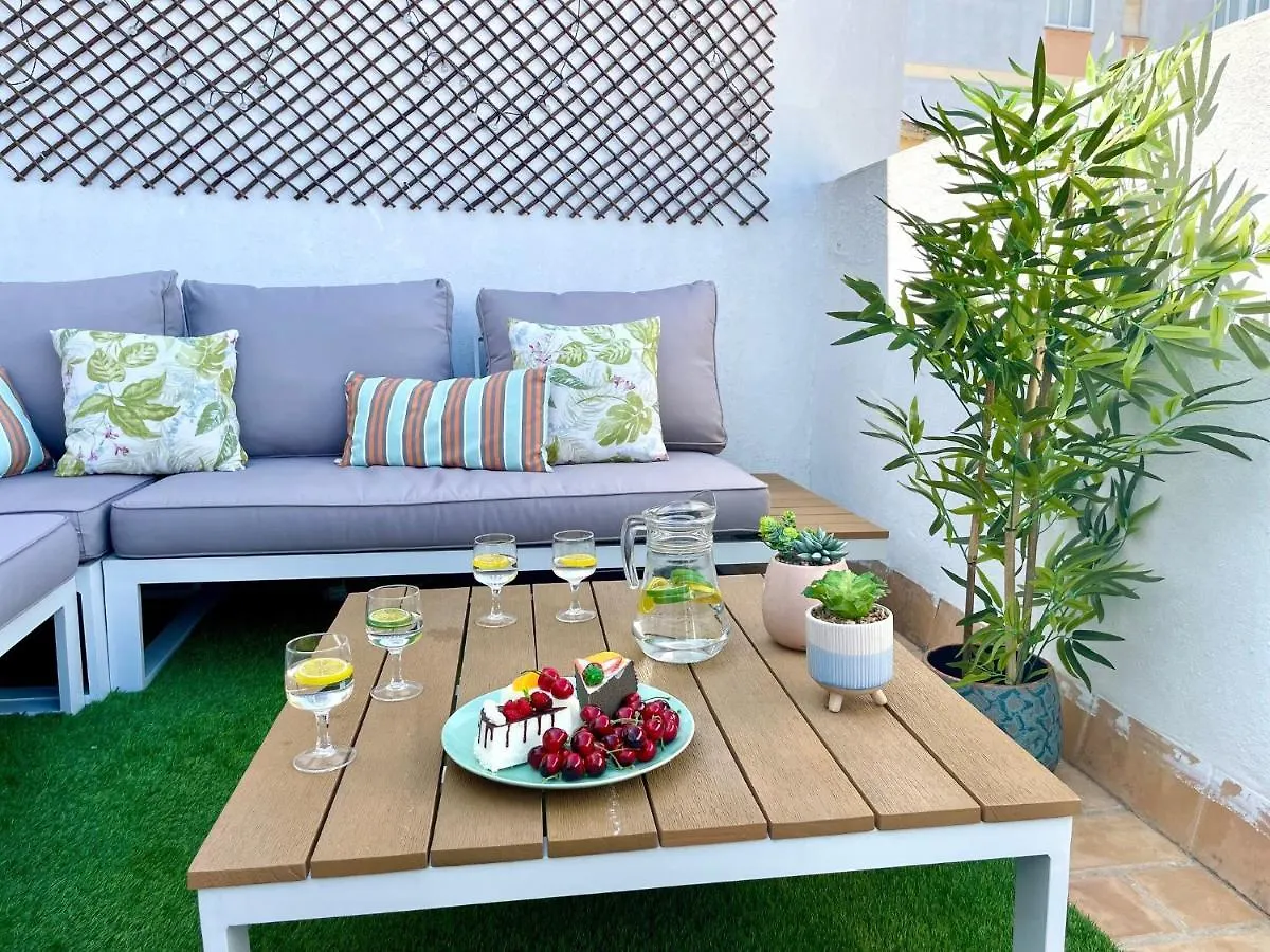 Gatu Premium Atico Caleta , Preferente Mayores De 25 Anos Y Familias Cadice 0*,